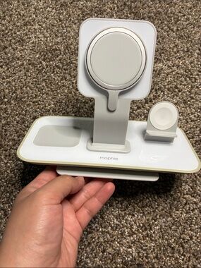mophie White 3-in-1 Wireless Charging Dock